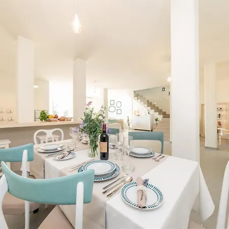 Casa Di Eolo 8&2, Emma Montelupone