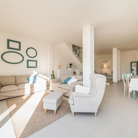 Casa Di Eolo 8&2, Emma *