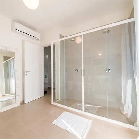 Villa Casa Di Eolo 8&2, Emma *